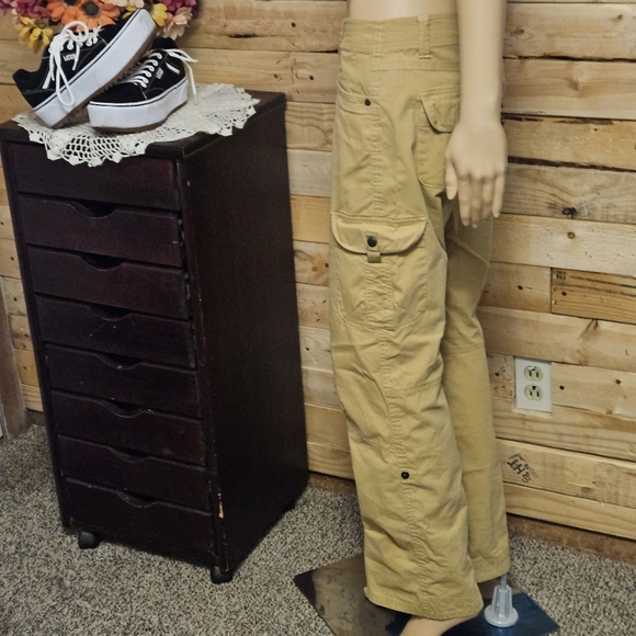 KUHL splash and roll cargo pants - Picture 2 of 9